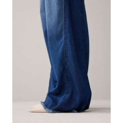 Jean Large Summum Woman